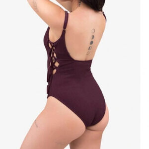 NWT Sanctuary retrograde side laced one piece maroon swimsuit square neck Large